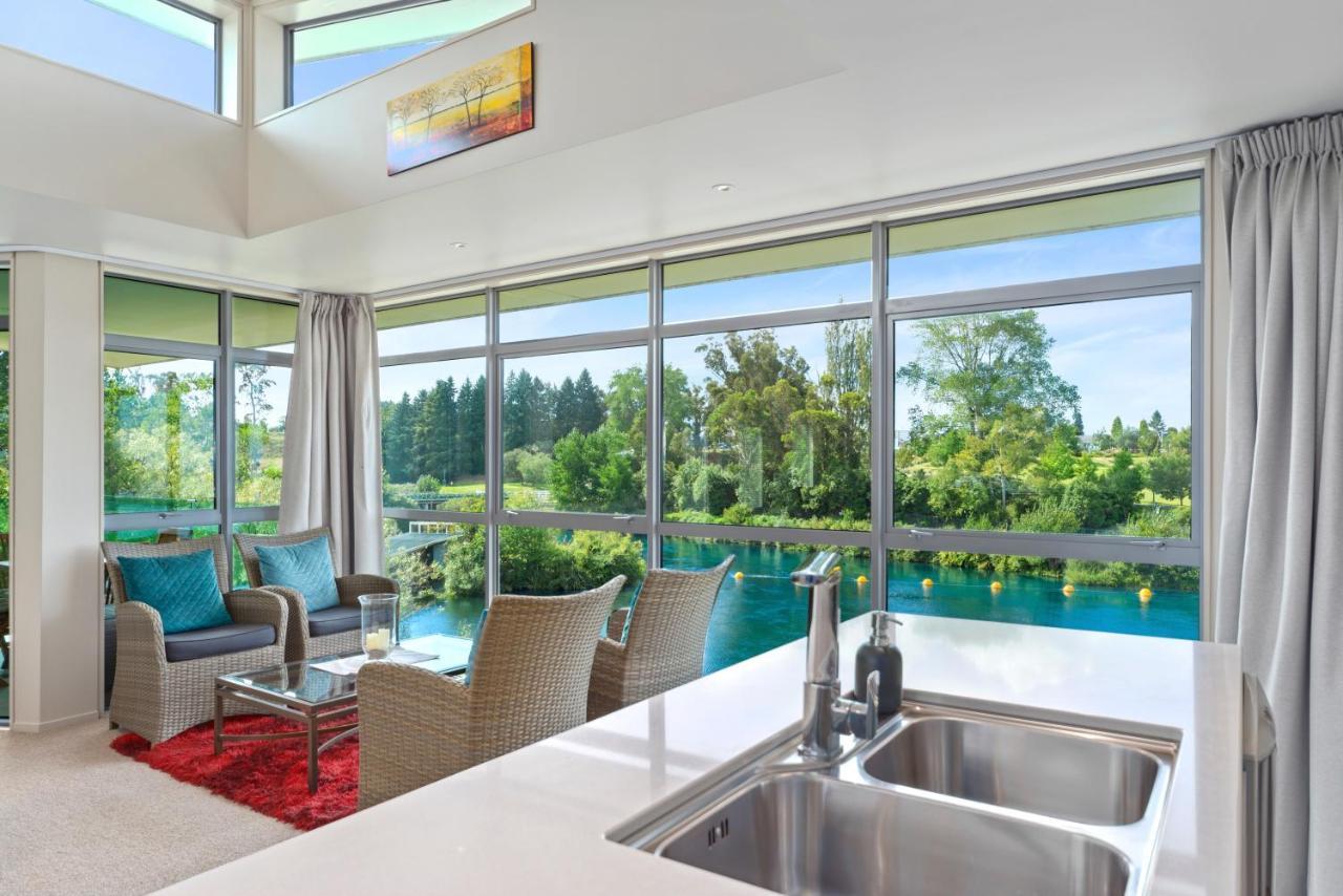 Two Views Taupo Apartment Exterior foto